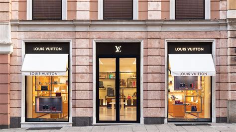 louis vuitton rome italy|louis vuitton italy website.